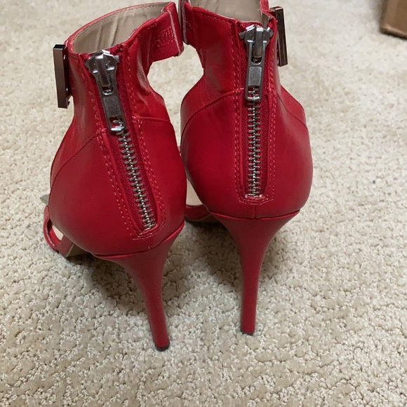 Red heels - Picture 6 of 11